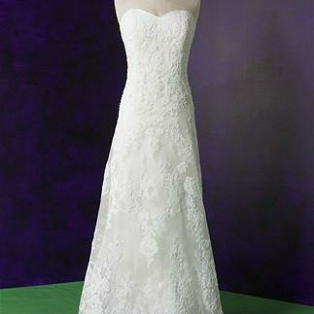 Priscilla of Boston 2759 Lace Wedding Dress - Picture 4 of 7